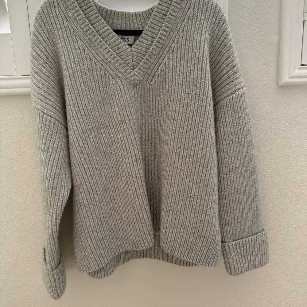 COS Light Gray Ribbed V-Neck Sweater - Picture 2 of 6